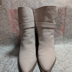 Elegant Mocha Women's Boots